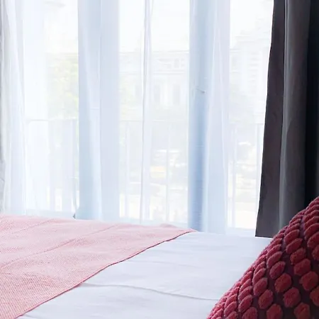 Chic Urbana: 140Sqm 5-Bedroom Downtown Gem Bucarest Esterno foto