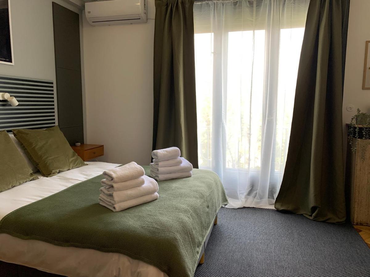Chic Urbana: 140sqm 5-bedroom Downtown Gem * Bucarest