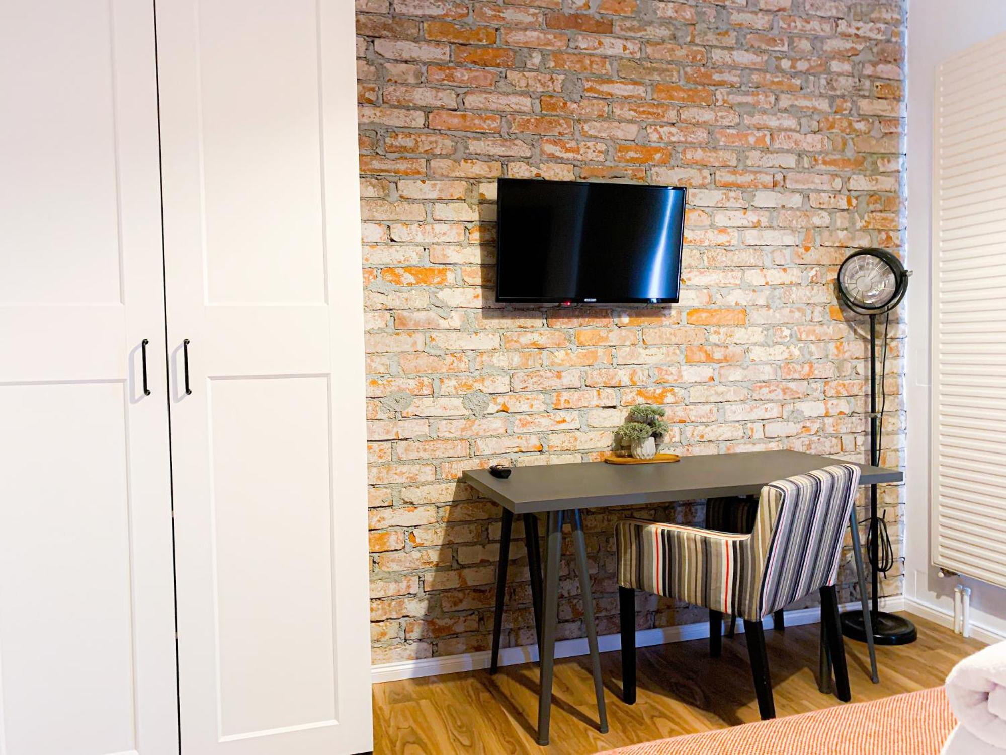 Chic Urbana: 140sqm 5-bedroom Downtown Gem Appartamento Bucarest