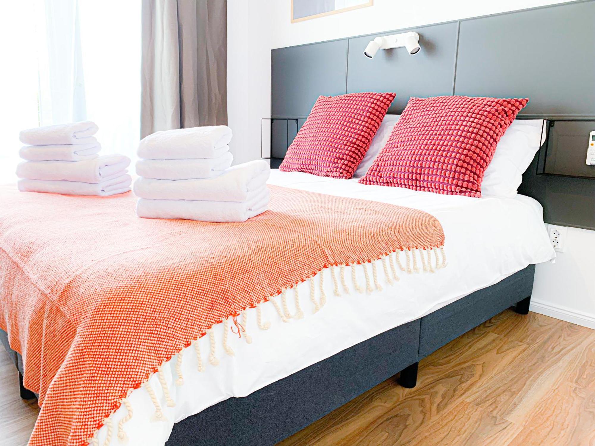 Chic Urbana: 140sqm 5-bedroom Downtown Gem Appartamento Bucarest